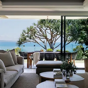 https://noosa-court-4.queenslandhotels.net