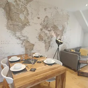 https://light-modern-1-bedroom-apartment.cambridgehotelsuk.com