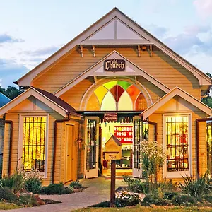 https://the-old-church.queenslandhotels.net
