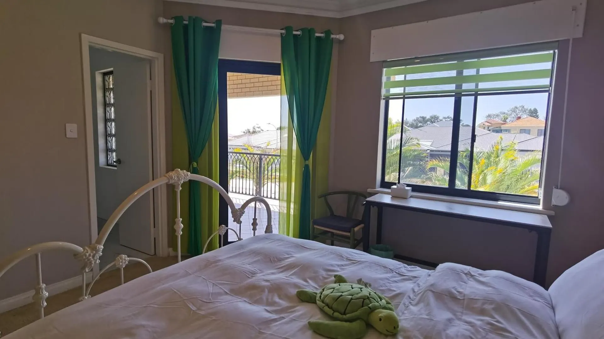 Homestay Sunny Ocean View Retreat Apartment Perth