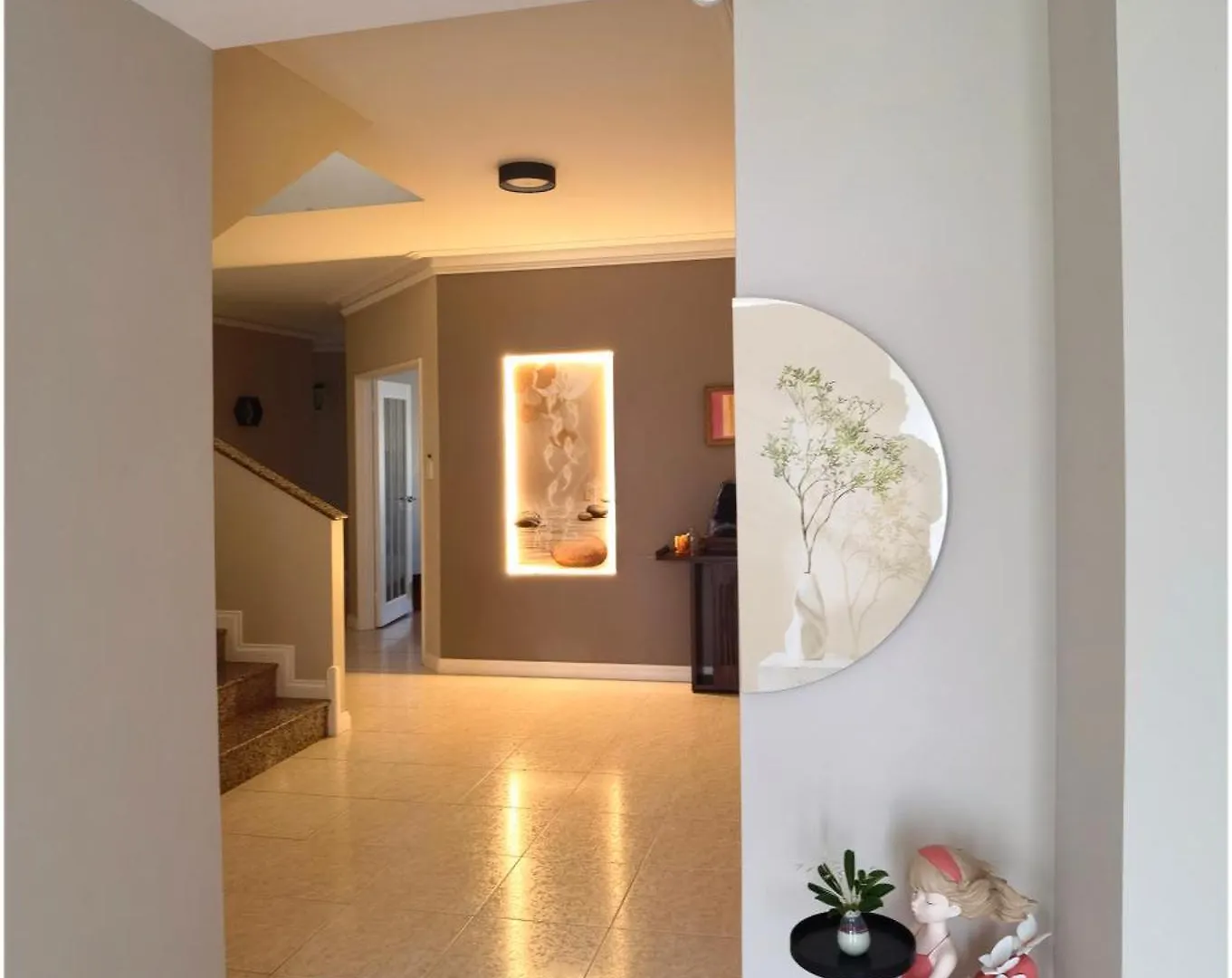 Sunny Ocean View Retreat Apartment Perth