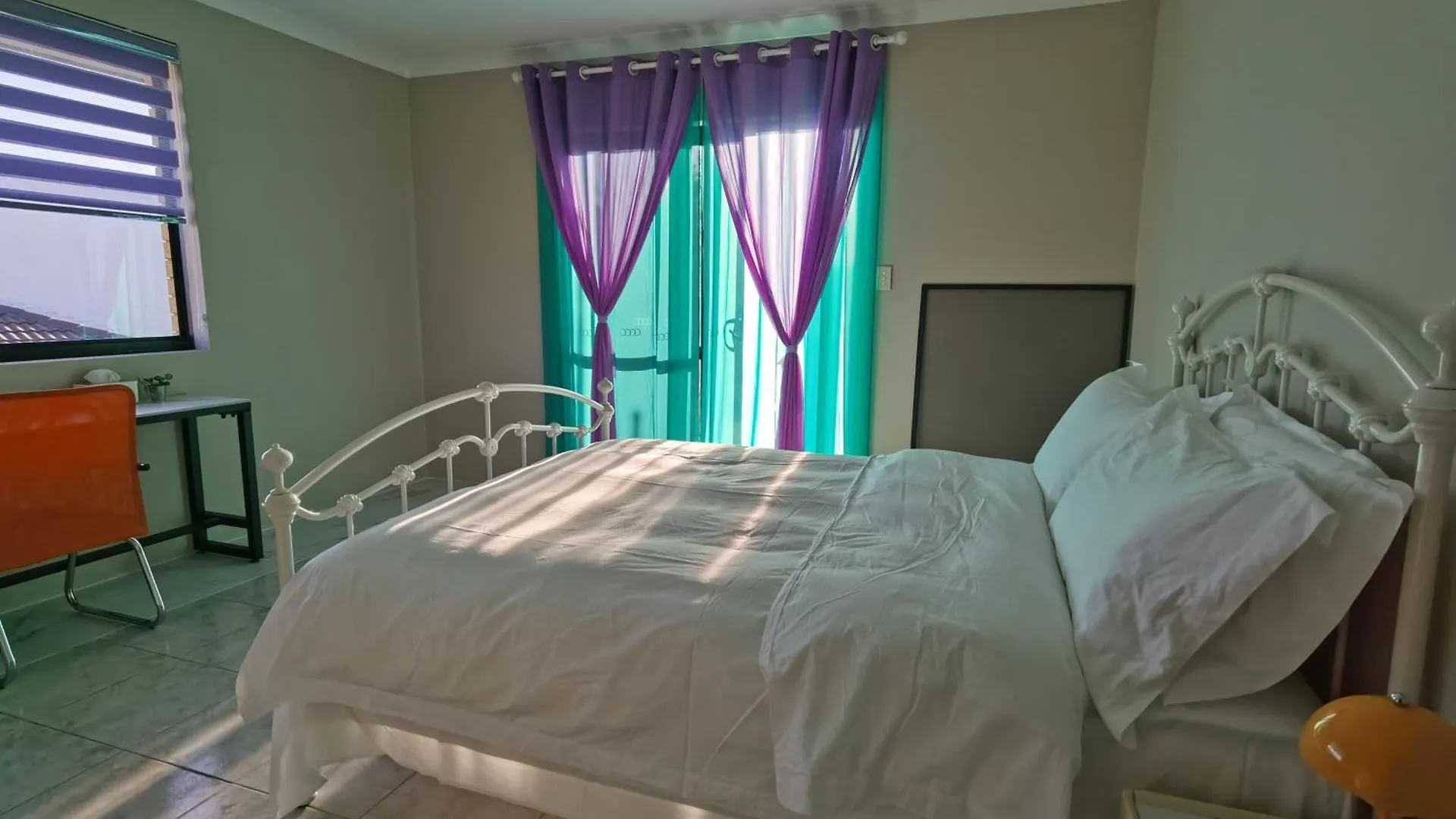 Sunny Ocean View Retreat Apartment Perth Homestay